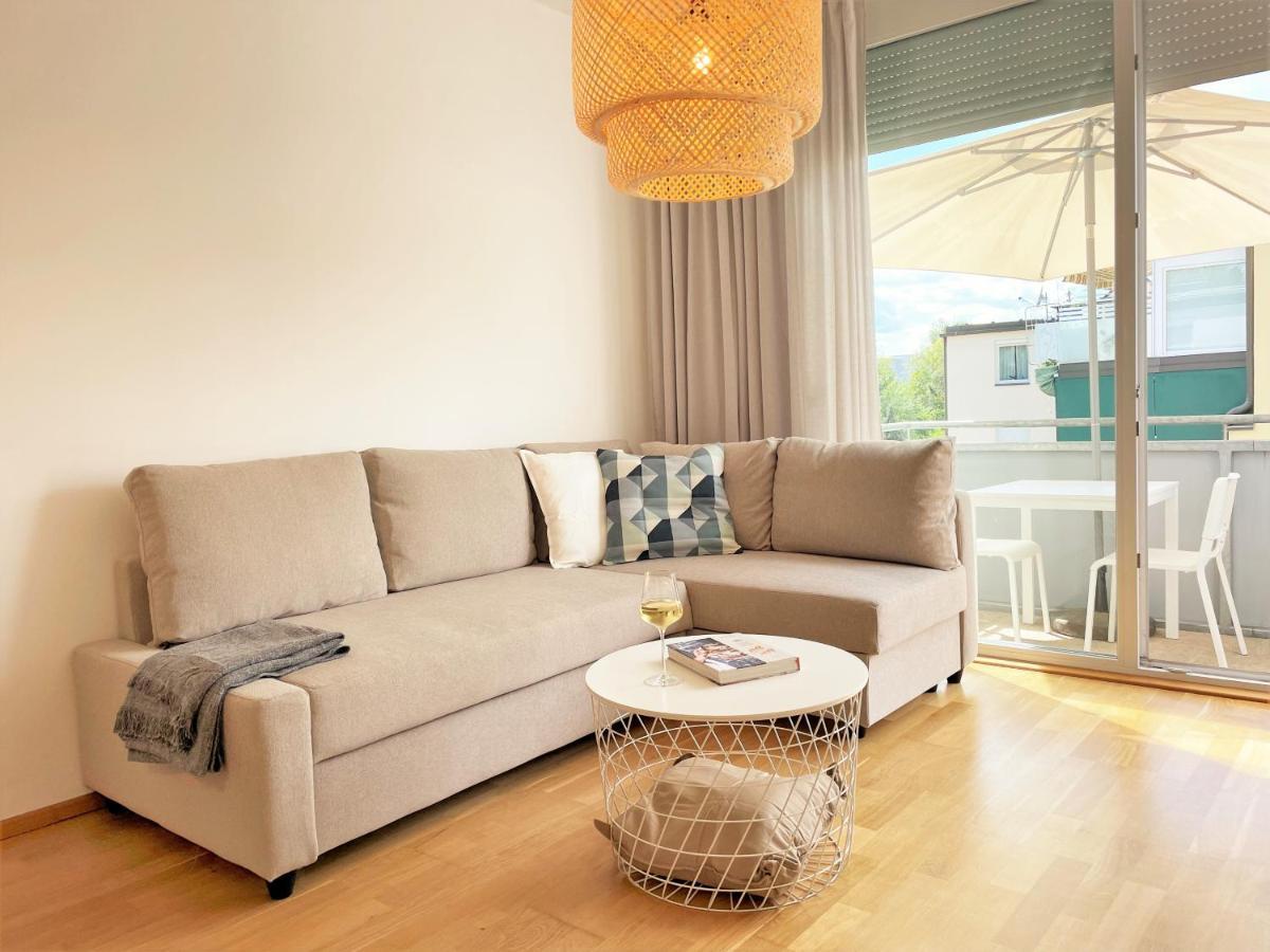 Holiday Suites Sankt Martin クラーゲンフルト エクステリア 写真