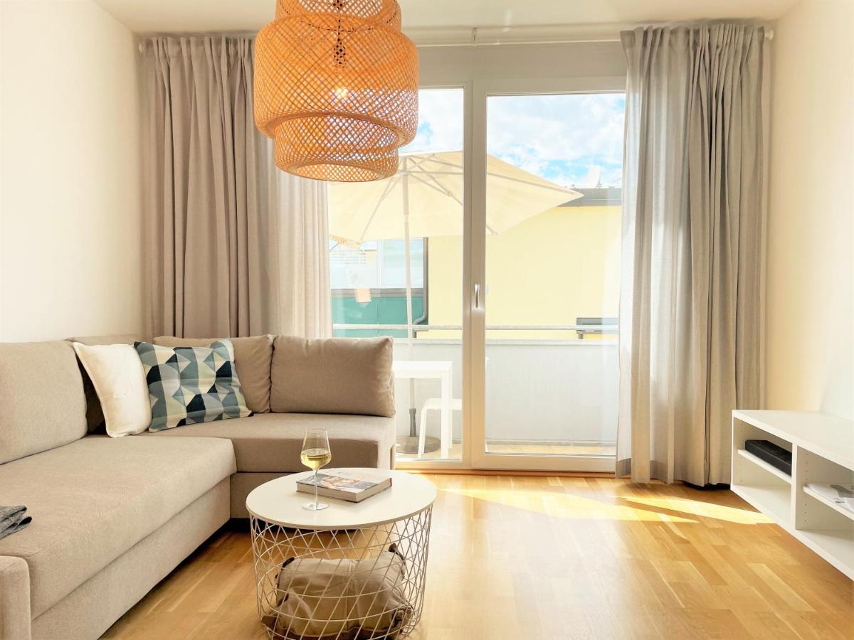 Holiday Suites Sankt Martin クラーゲンフルト エクステリア 写真